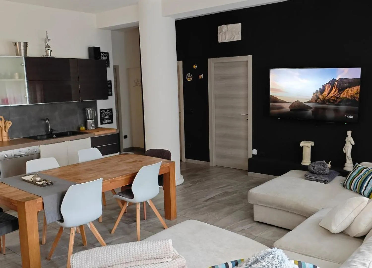 Leone Di Verona Residence Appartamento contacts